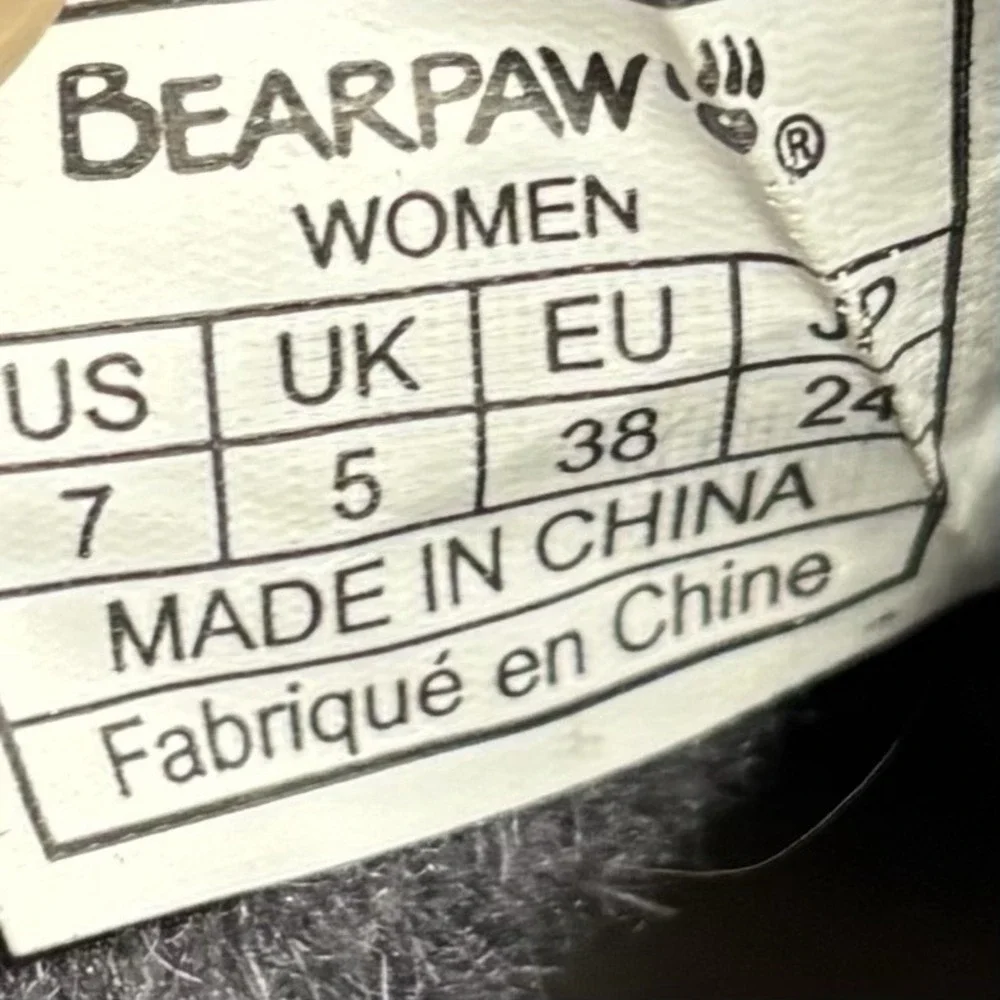 BEARPAW Women's‎ Caroline Suede Ankle Boot Side Zip Gray Faux Fur Size 7 Studded